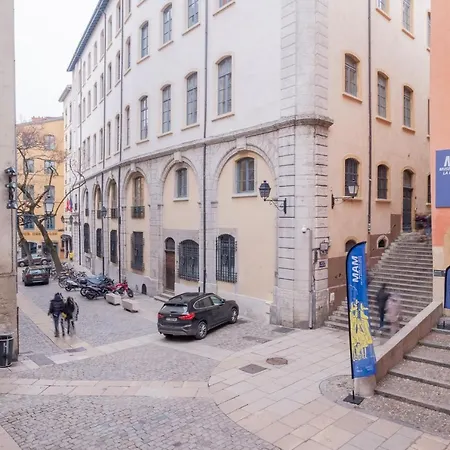 New! Spacious Flat In 