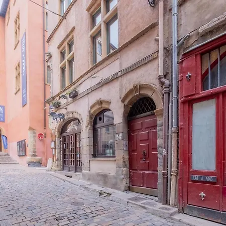 New! Spacious Flat In 