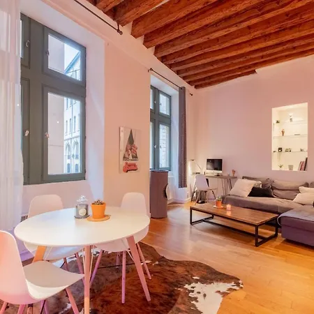 New! Spacious Flat In 